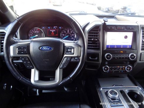 Used 2021 Ford Expedition Max XLT image 11