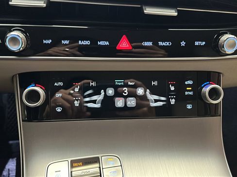 New 2026 Genesis GV70 2.5T Advanced image 25