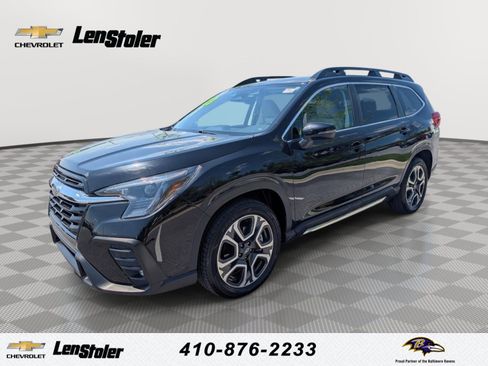 Used 2023 Subaru Ascent Limited image 1