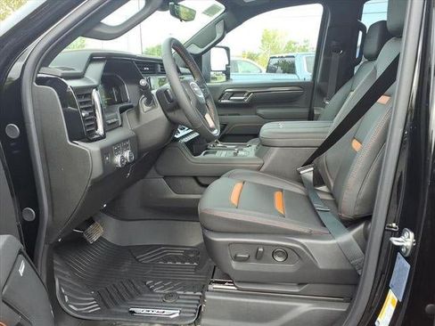 New 2026 GMC Sierra 2500 AT4 w/ AT4 Premium Plus Package AWD/4WD image 9