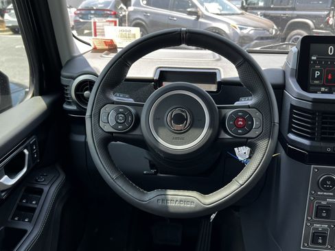 Used 2025 INEOS Grenadier Fieldmaster Edition image 20