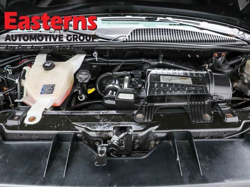 Used 2016 Chevrolet Express 2500 image 7