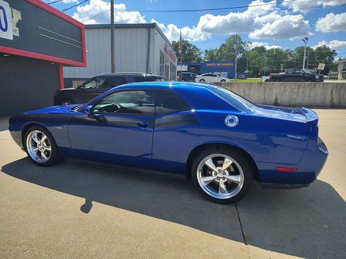 Used 2012 Dodge Challenger R/T RWD image 10