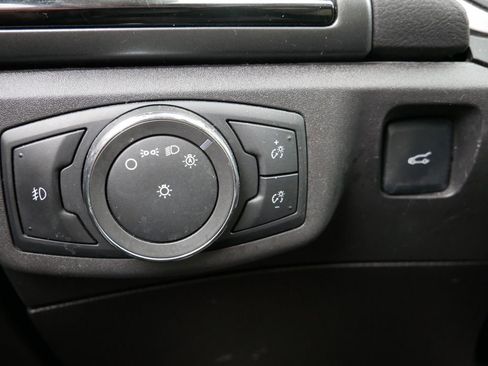 Used 2015 Ford Fusion SE w/ Equipment Group 201A image 22