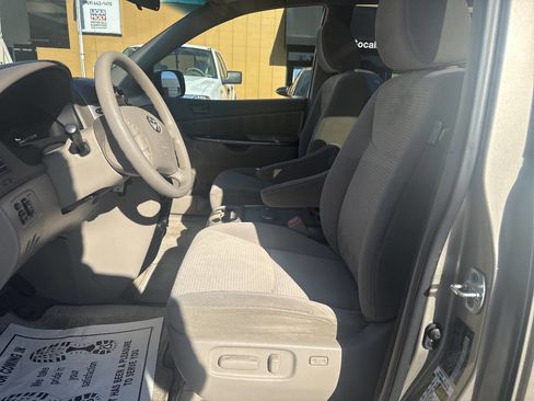 Used 2009 Toyota Sienna LE image 12
