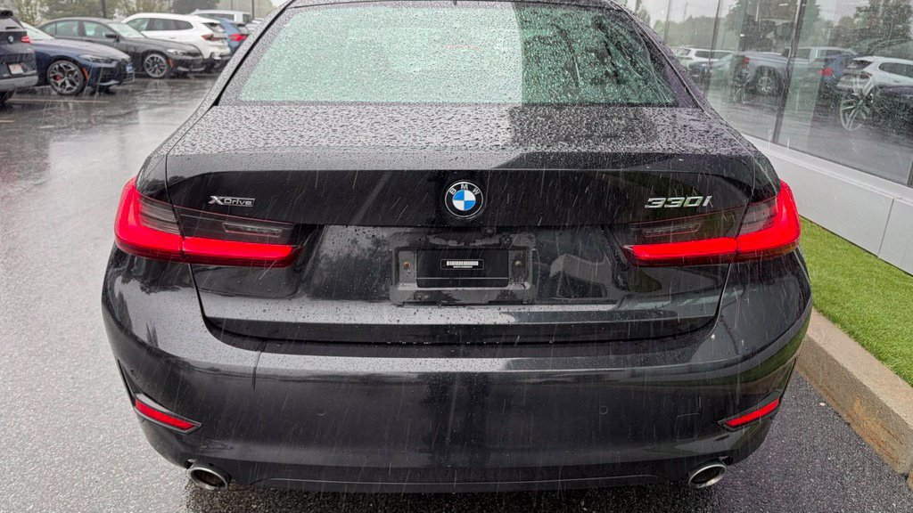 Certified 2021 BMW 330i xDrive Sedan w/ Convenience Package AWD/4WD image 3