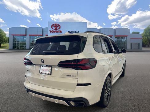 Used 2024 BMW X5 xDrive40i w/ M Sport Package AWD/4WD image 3