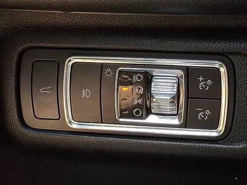 Used 2021 Lincoln Corsair Reserve AWD/4WD image 26