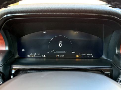 Used 2023 Lincoln Nautilus Reserve w/ Monochromatic Package image 39