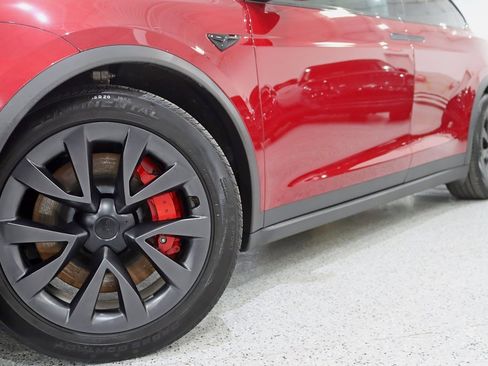 Used 2024 Tesla Model X Plaid image 4