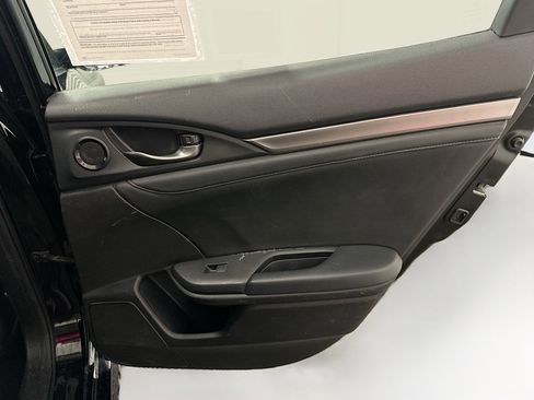 Used 2017 Honda Civic EX-L image 32