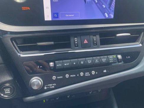 Used 2024 Lexus ES 350 F Sport w/ Accessory Package (Z2) FWD image 3