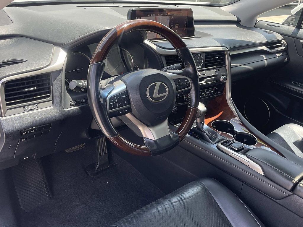 Used 2019 Lexus RX 350L FWD image 3