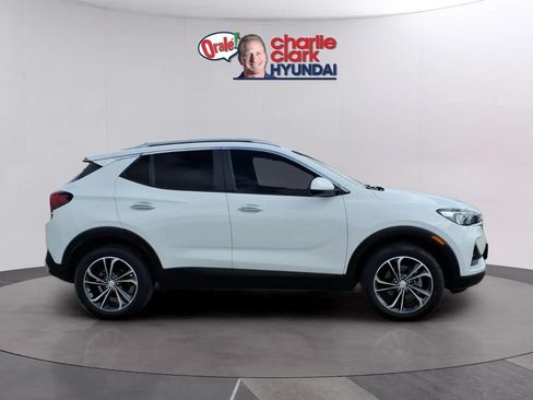 Used 2023 Buick Encore GX Select w/ Safety Package II AWD/4WD image 6