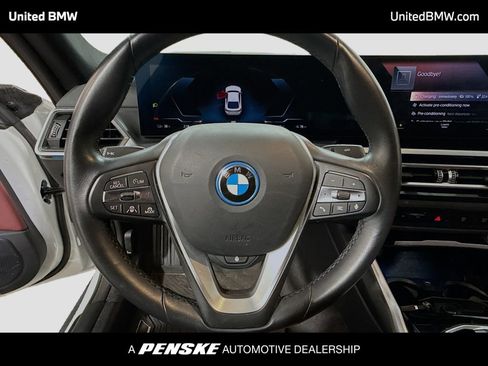 Used 2023 BMW i4 eDrive35 RWD image 6