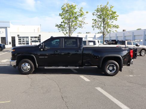 Used 2024 Chevrolet Silverado 3500 LT w/ Convenience Package AWD/4WD image 8