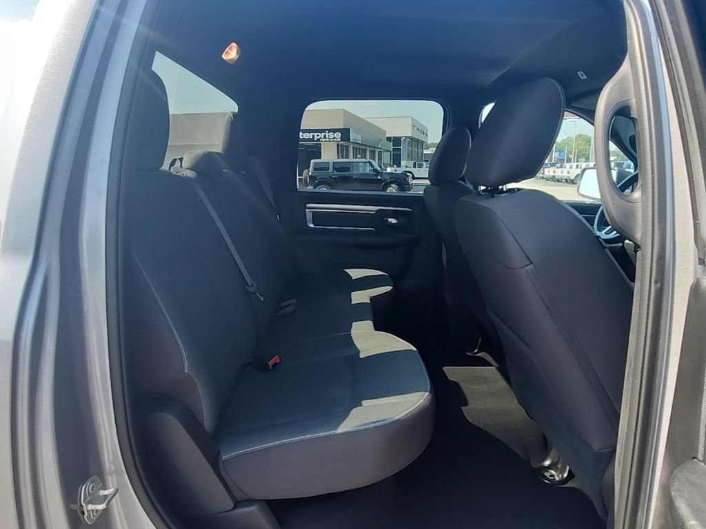 Used 2024 RAM 1500 Warlock AWD/4WD image 32