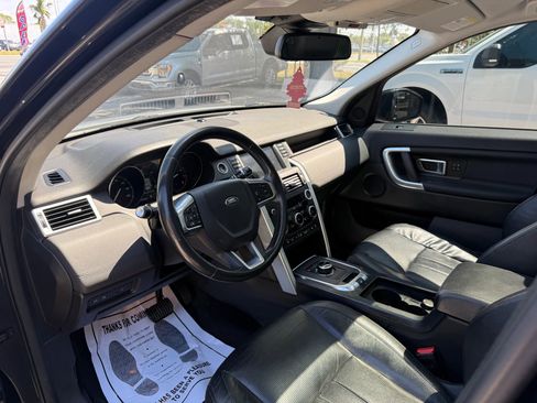 Used 2017 Land Rover Discovery Sport HSE AWD/4WD image 12