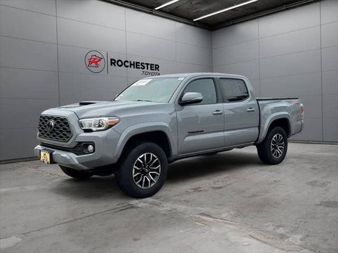 Certified 2021 Toyota Tacoma TRD Sport w/ TRD Premium Sport Package AWD/4WD image 38