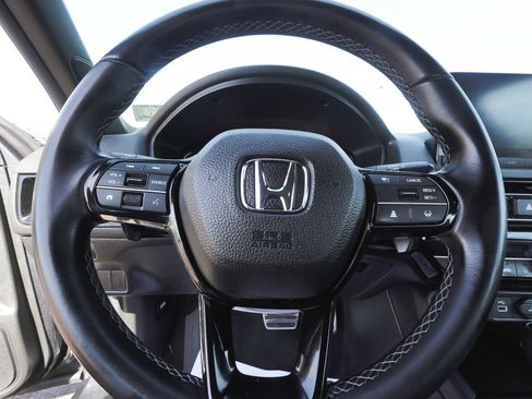 Used 2023 Honda Civic Sport image 17