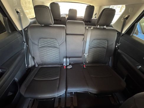 Used 2025 Nissan Pathfinder SV AWD/4WD image 36
