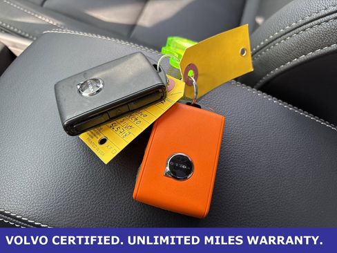 Certified 2025 Volvo XC40 B5 Core image 26