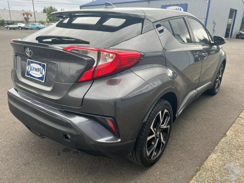 Used 2021 Toyota C-HR XLE FWD image 12