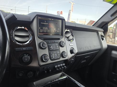 Used 2016 Ford F350 Lariat w/ Lariat Ultimate Package AWD/4WD image 24