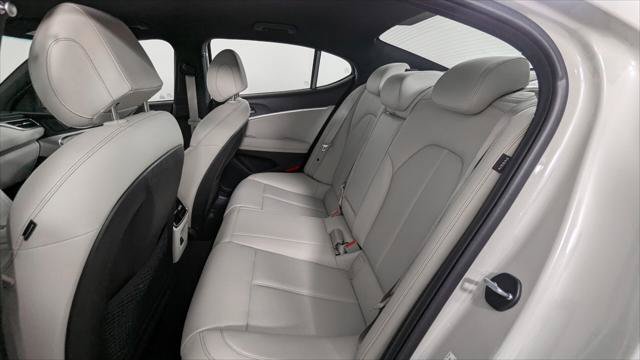 Used 2025 Genesis G70 2.5T AWD/4WD image 16