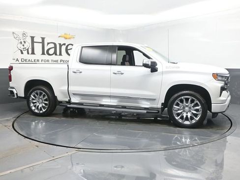 Used 2023 Chevrolet Silverado 1500 High Country w/ High Country Premium Package AWD/4WD image 48