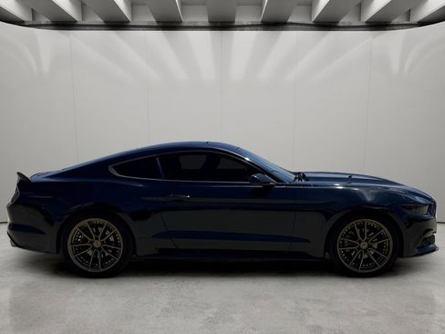 Used 2016 Ford Mustang Coupe RWD image 6