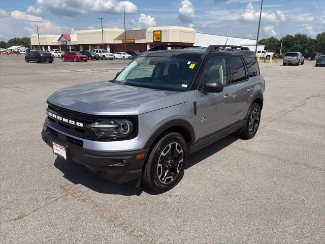 Used 2023 Ford Bronco Sport Outer Banks AWD/4WD image 2