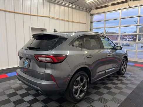 Used 2023 Ford Escape ST-Line Select AWD/4WD image 4