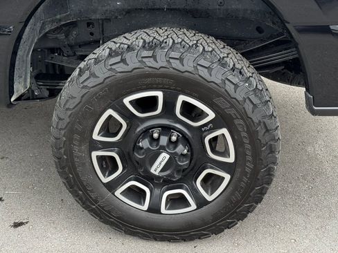 Used 2025 Ford F350 Platinum w/ FX4 Off-Road Package AWD/4WD image 47
