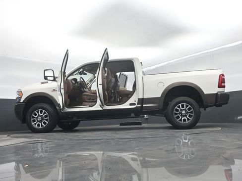 Used 2024 RAM 2500 Limited w/ Towing Technology Group AWD/4WD image 76