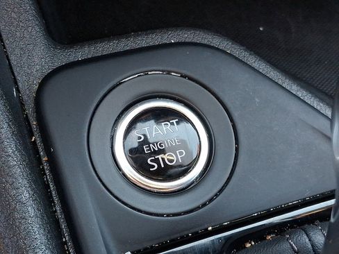 Used 2025 Nissan Sentra S image 22