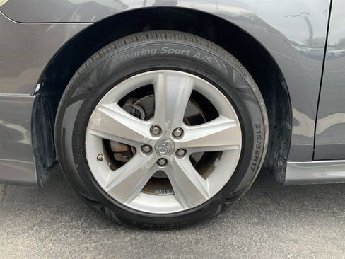 Used 2010 Toyota Camry image 10