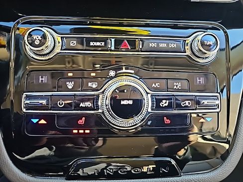 Used 2020 Lincoln Corsair FWD w/ Equipment Group 101A image 20