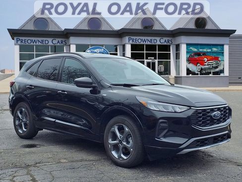 Used 2023 Ford Escape ST-Line w/ Tech Pack #1 AWD/4WD image 1