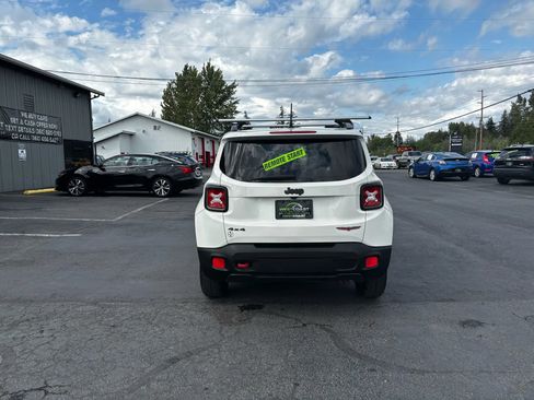 Used 2015 Jeep Renegade Trailhawk w/ Premium Group AWD/4WD image 7