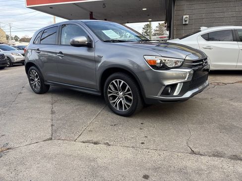 Used 2018 Mitsubishi Outlander Sport SE image 4