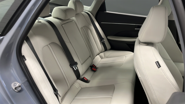 Used 2025 Hyundai Sonata SEL FWD image 26
