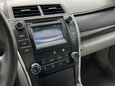 Used 2017 Toyota Camry LE FWD image 10