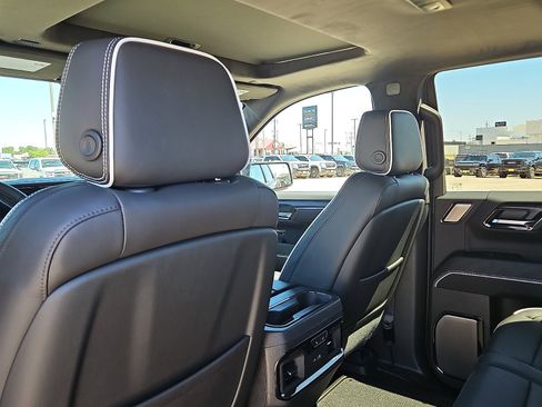 New 2026 GMC Sierra 1500 AT4X AWD/4WD image 9