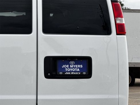 Used 2023 Chevrolet Express 3500 LS image 9