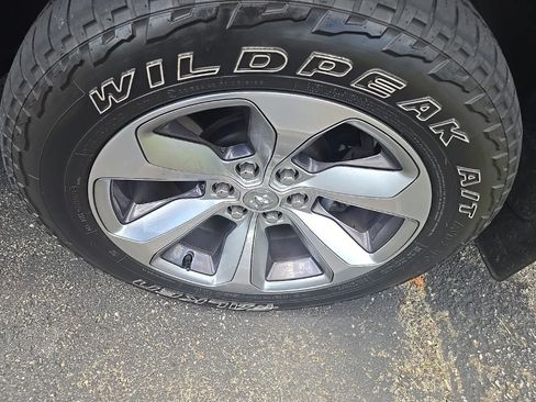 Used 2019 RAM 1500 Limited AWD/4WD image 9