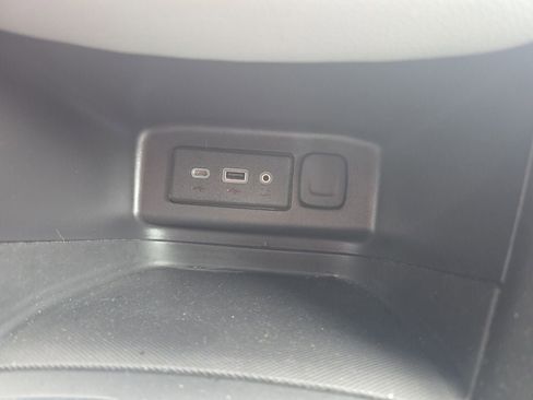 Used 2024 Chevrolet Equinox LS FWD image 24