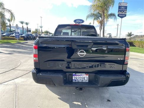 Used 2022 Nissan Frontier SV image 7