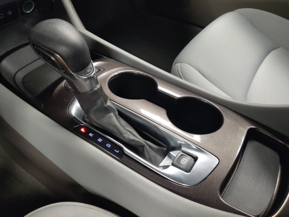 Used 2023 Chevrolet Malibu LS FWD image 26