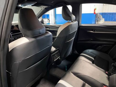 Used 2025 Toyota Camry SE FWD image 16